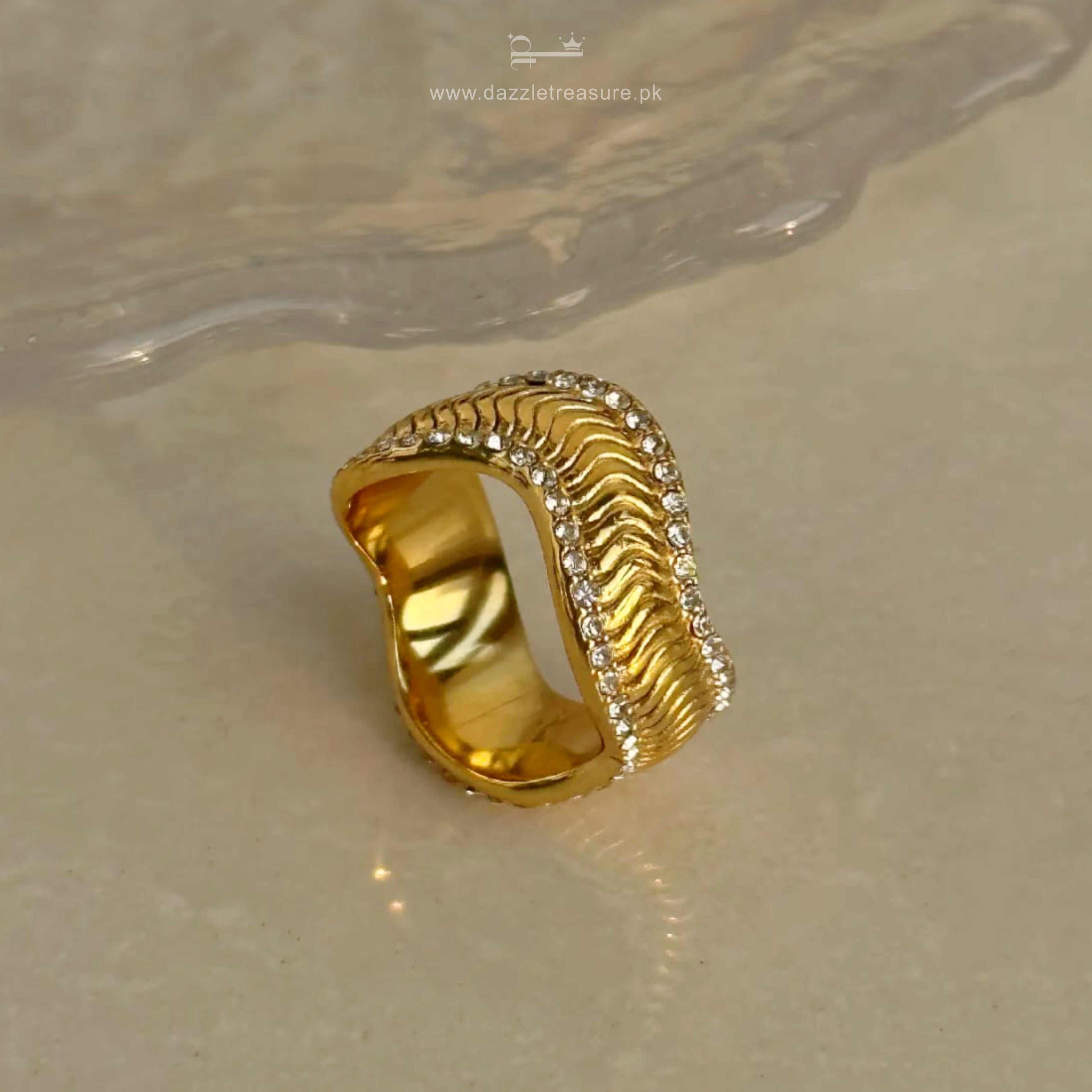 Aurea Wave Ring
