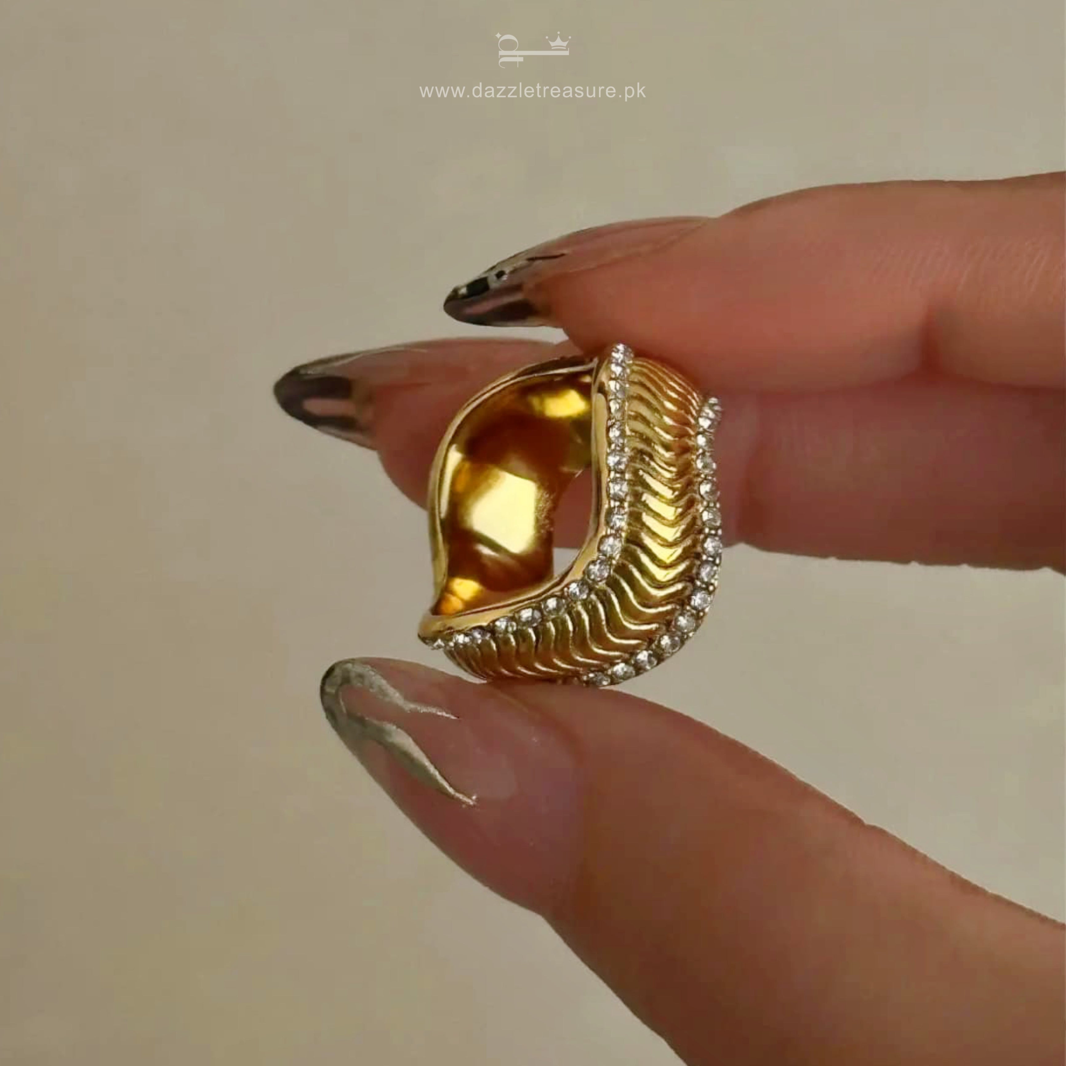 Aurea Wave Ring