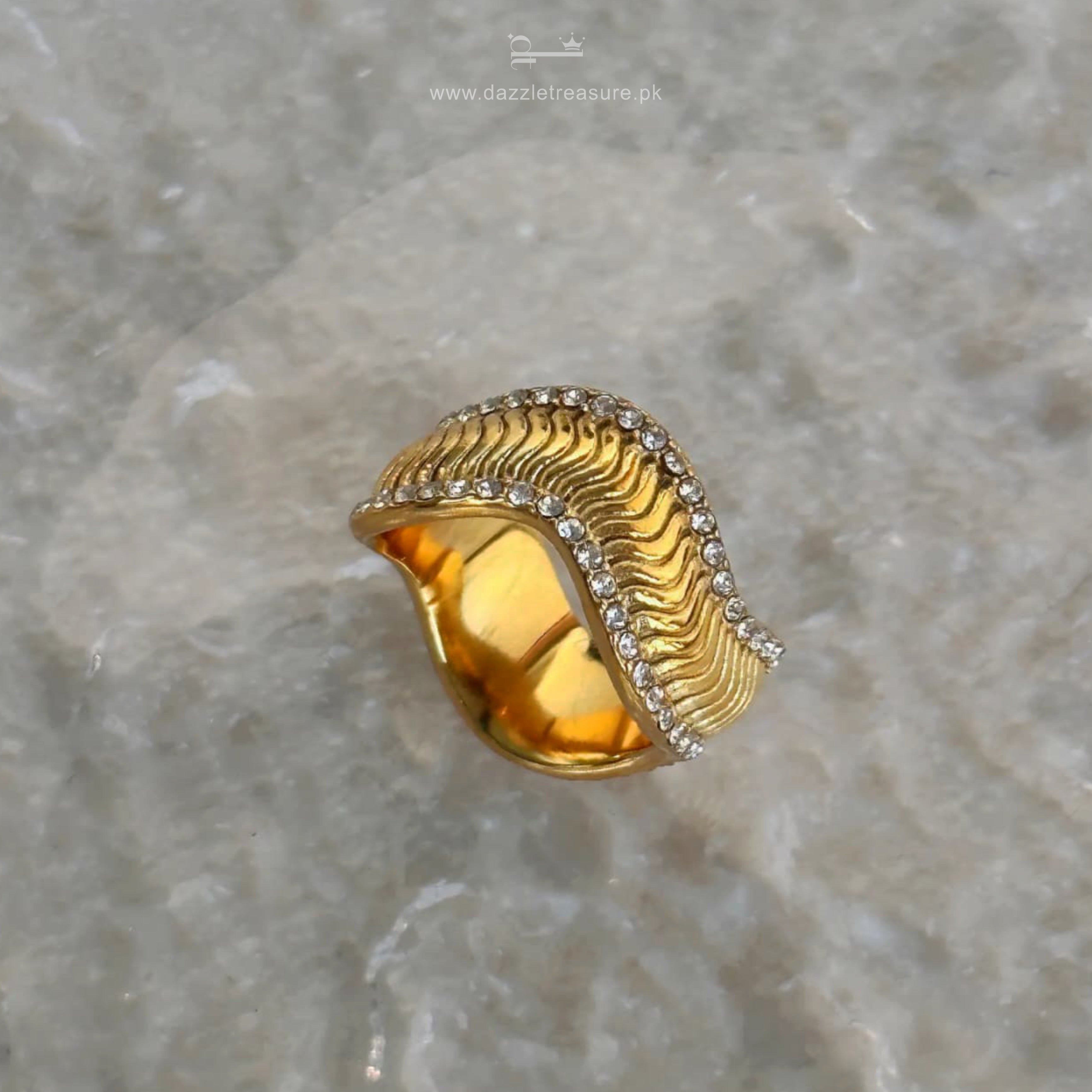 Aurea Wave Ring