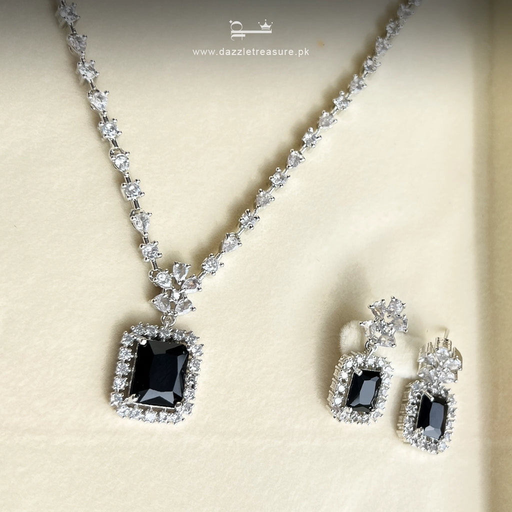 Minimal Black Zircon Necklace Set