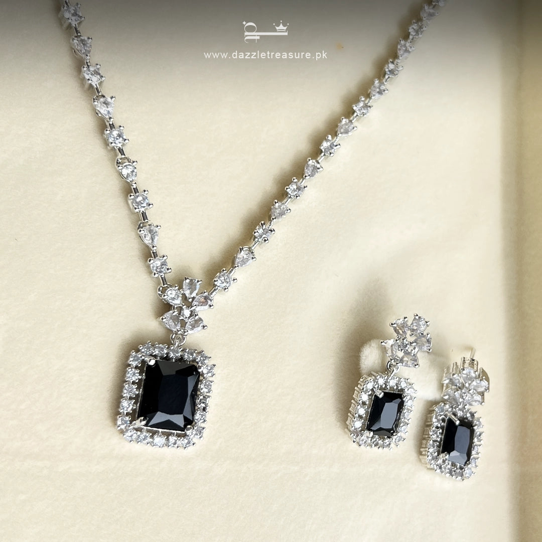 Minimal Black Zircon Necklace Set