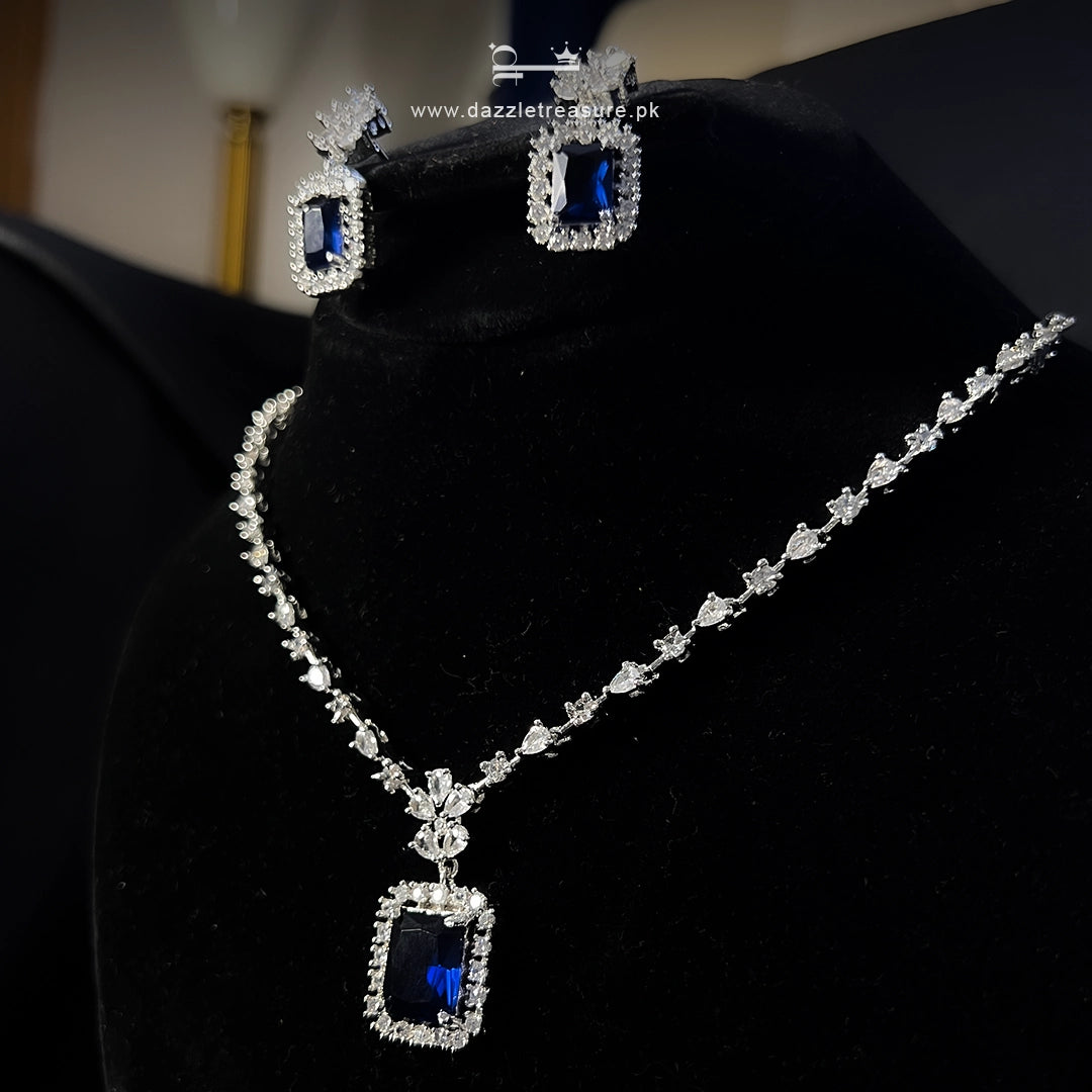 Minimal Sapphire Zircon Necklace Set