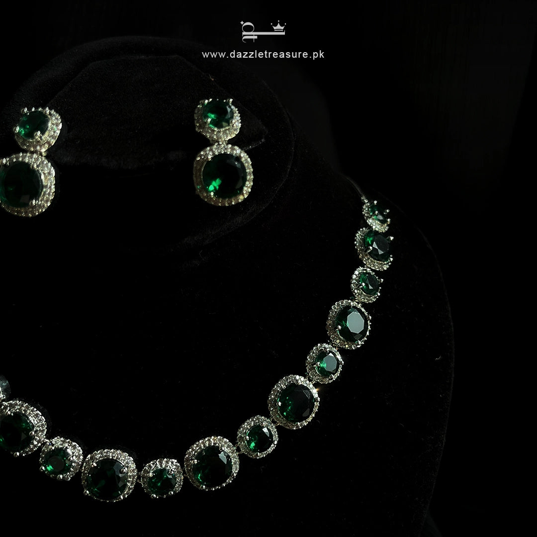 Royal Emerald Halo Set
